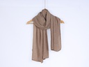 XS13415 Scarf Lady