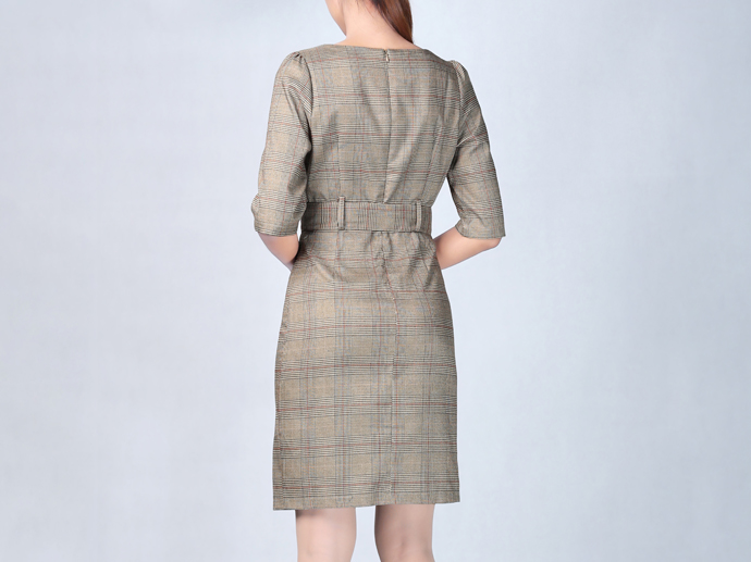 XL213402 Plaid Square Neck Dress Lady