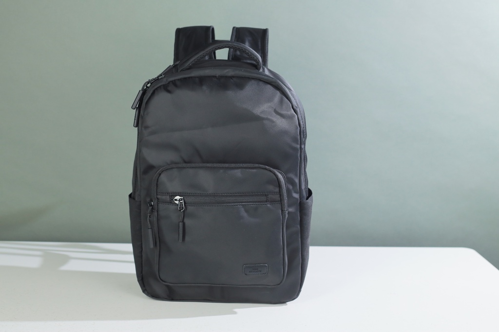 CSB3425 Backpack Man