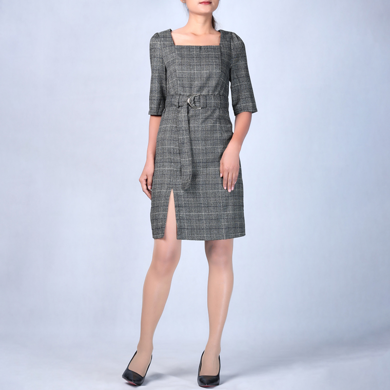 XL213402 Plaid Square Neck Dress Lady
